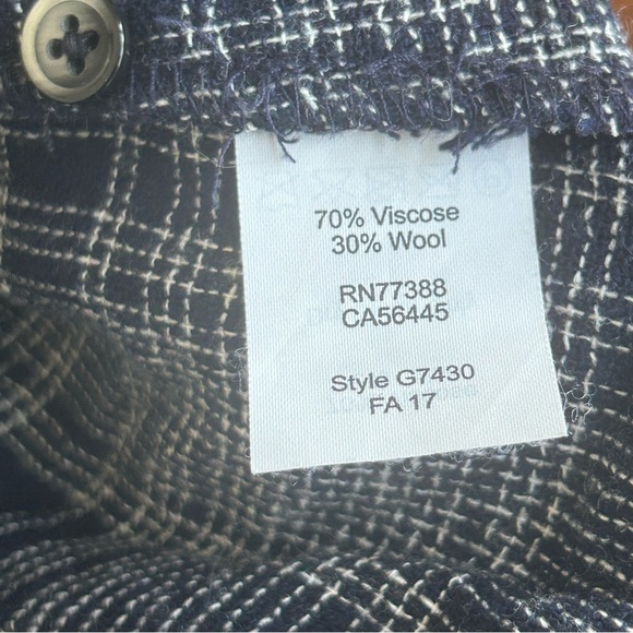 Madewell Women’s Large Plaid Button-Up Long Bell Sleeve Shirt Navy Wool Blend - Picture 7 of 7